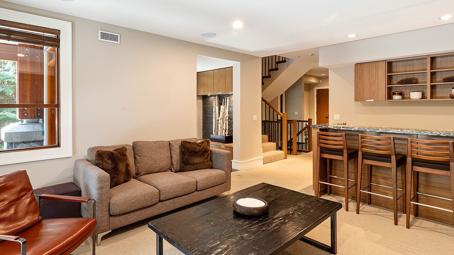 1 Fitzsimmons Walk