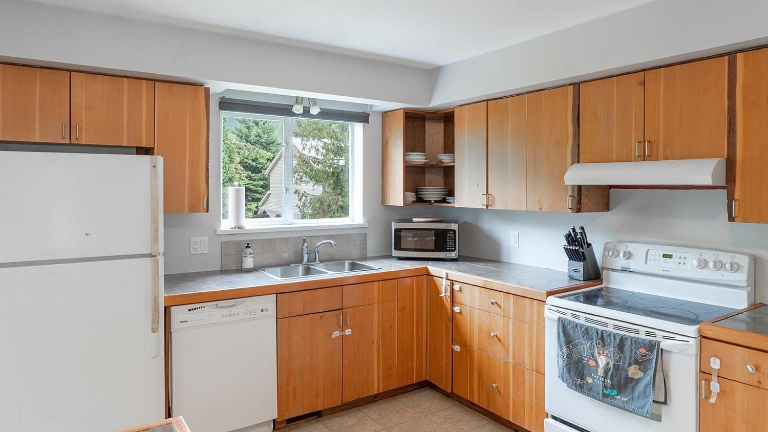 1485 Lupin Street, Pemberton