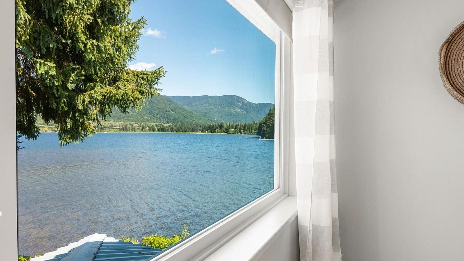 17 Whistler on the Lake