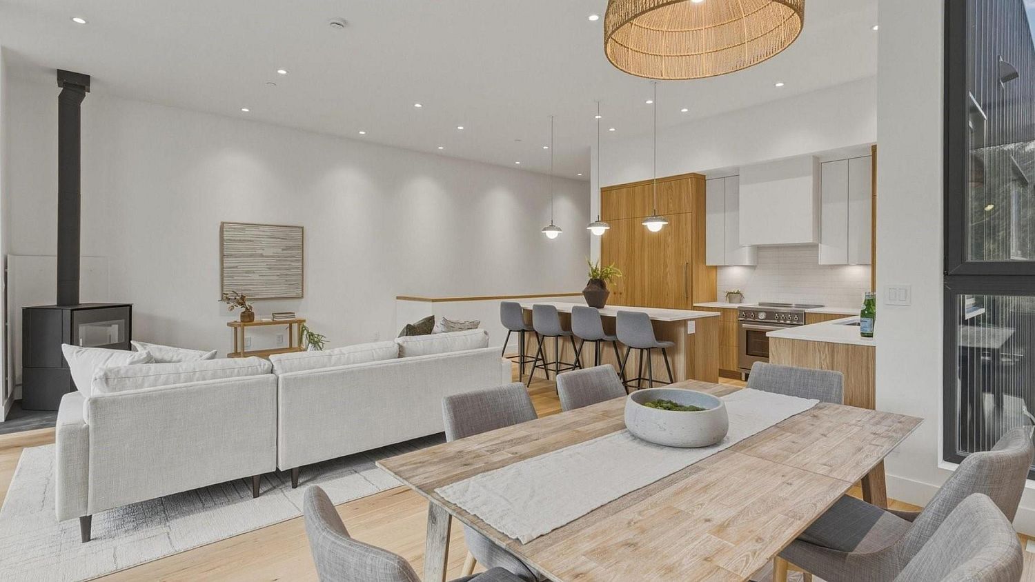 1702 River Run Place