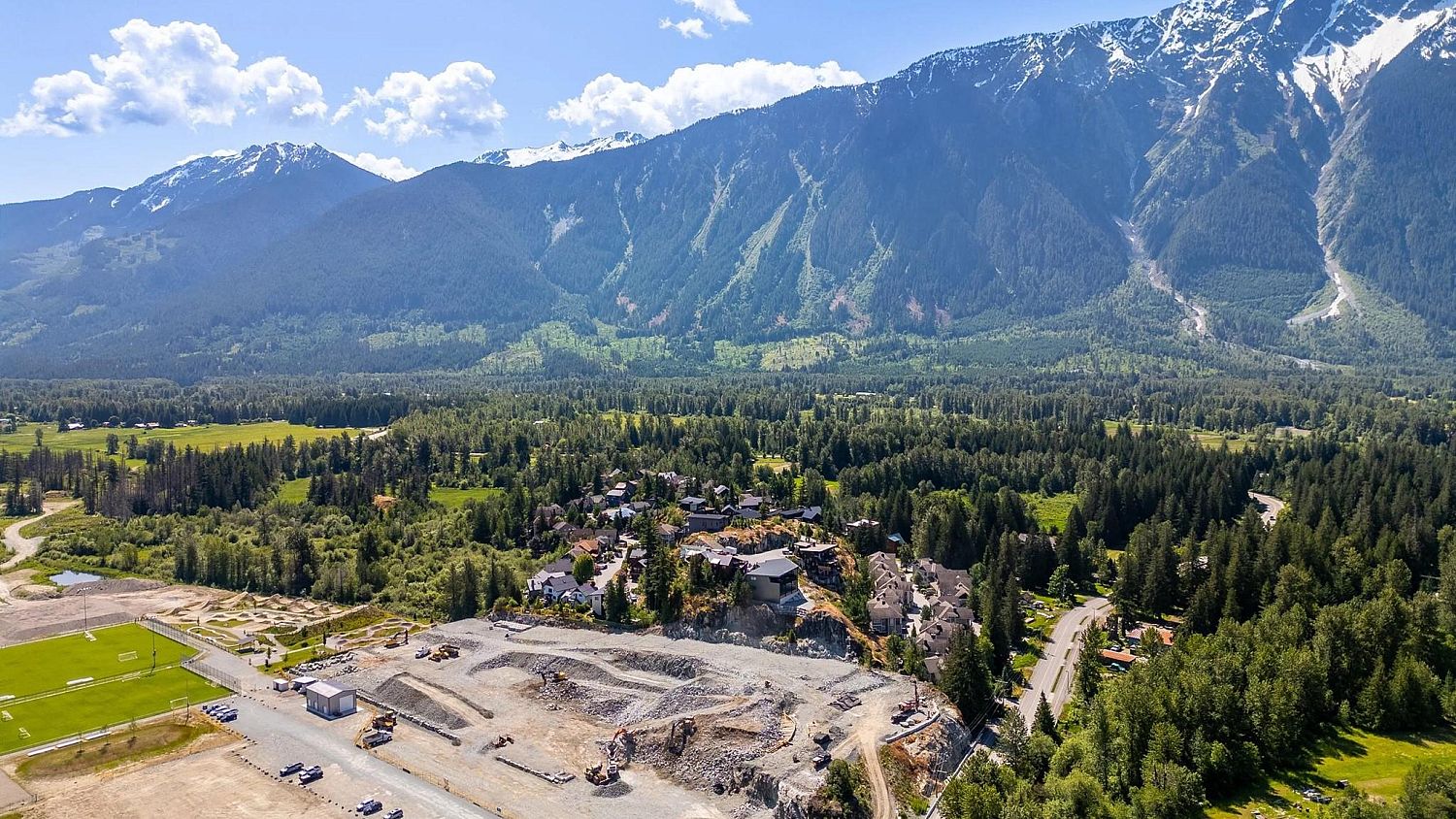 2 7362 Pemberton Farm Road East, Pemberton