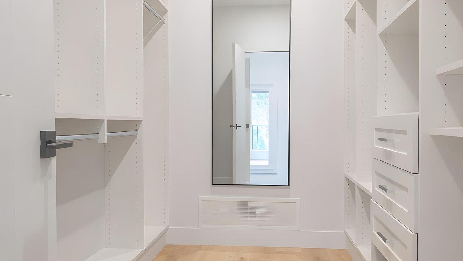 2026 Tiyata Boulevard, Pemberton