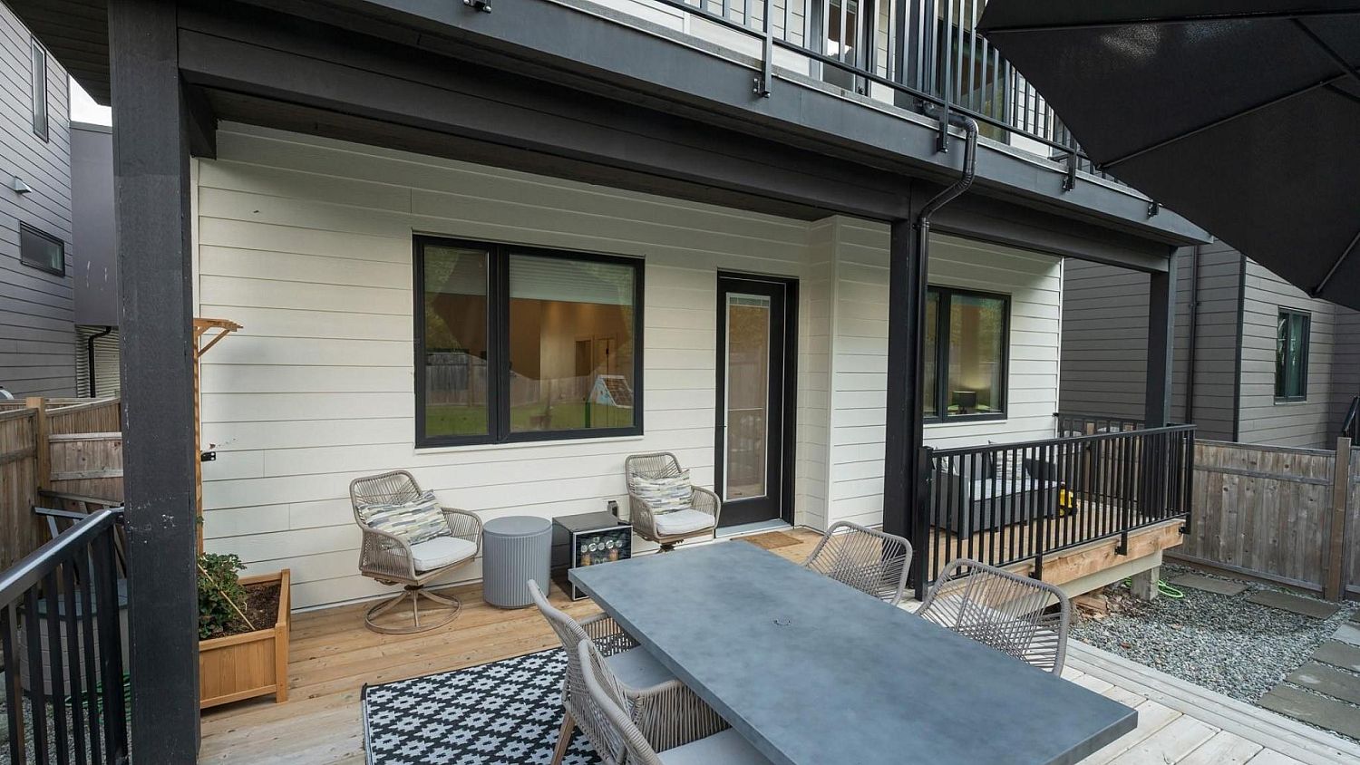 2026 Tiyata Boulevard, Pemberton