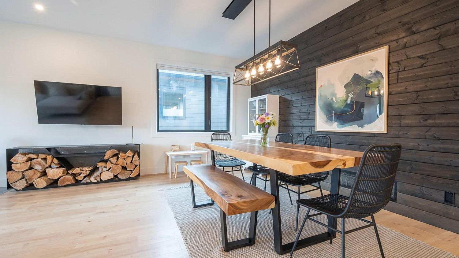 2026 Tiyata Boulevard, Pemberton