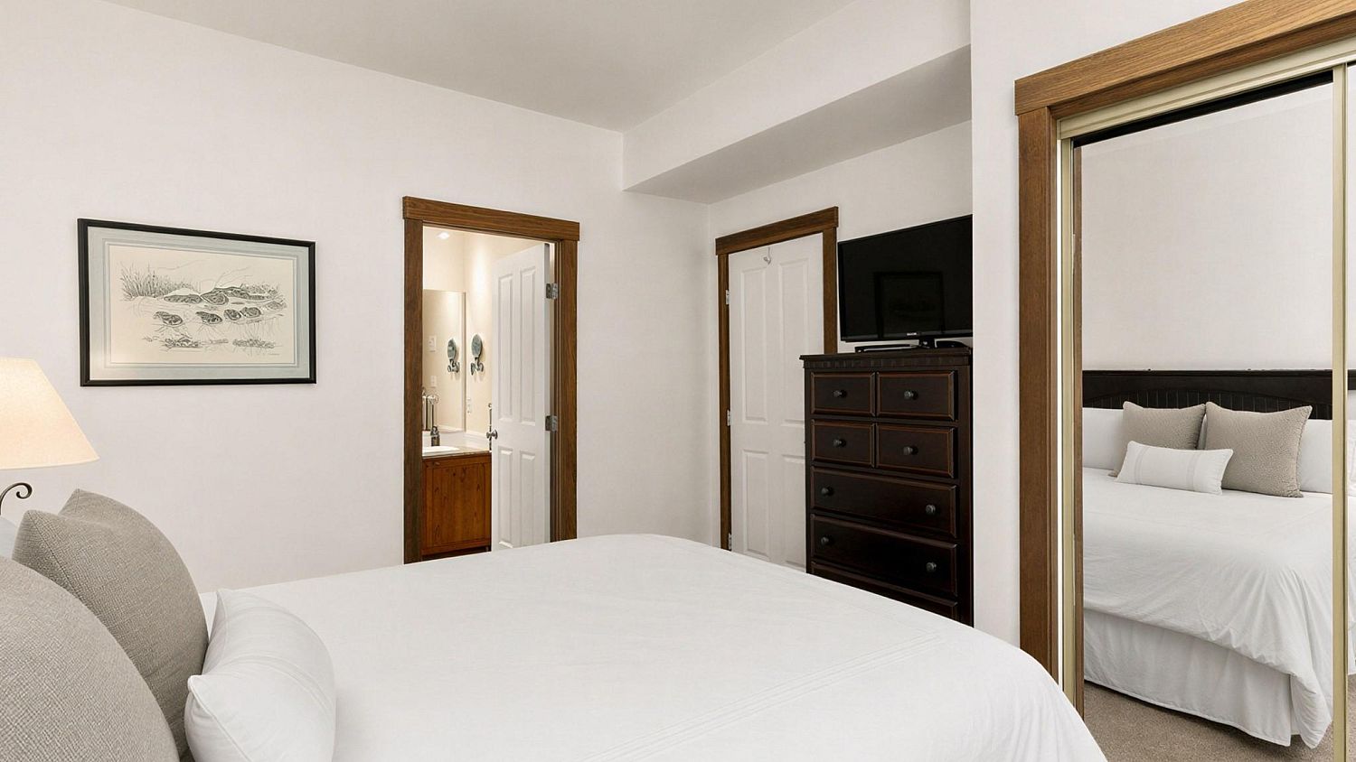 225 Lost Lake Lodge