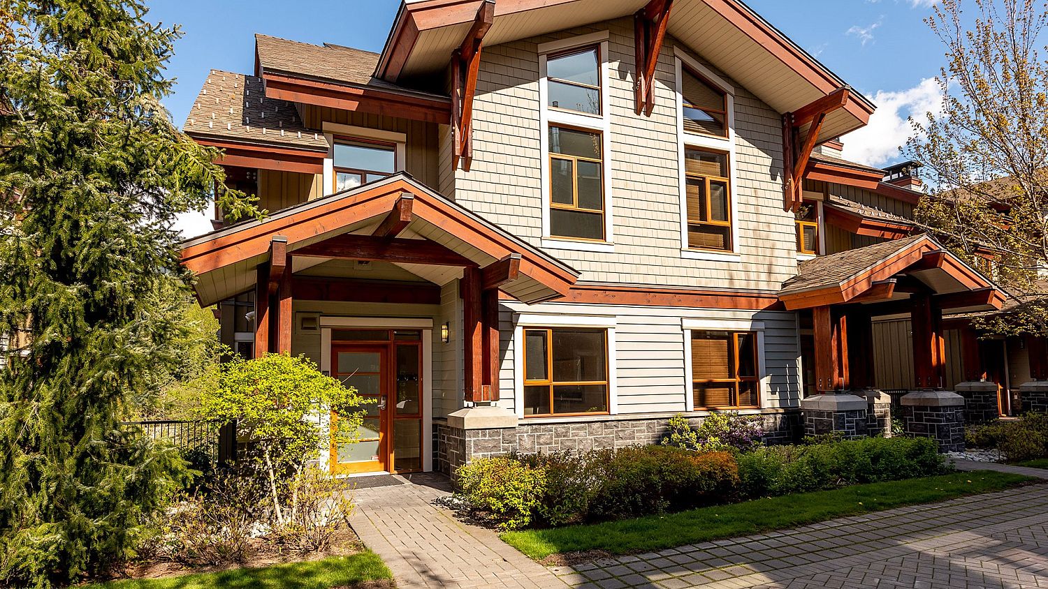 25 Fitzsimmons Walk