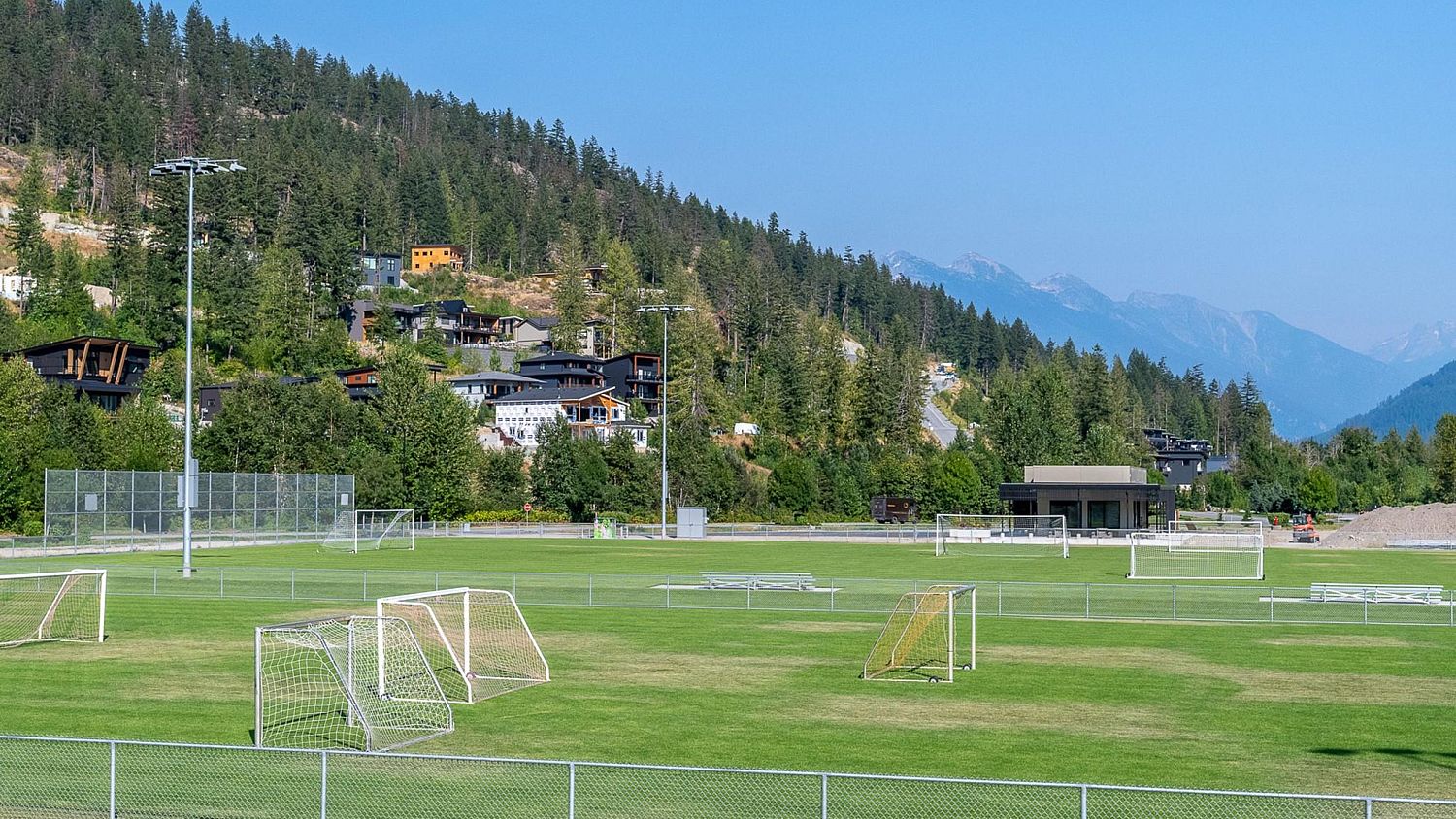 3 7362 Pemberton Farm Road East, Pemberton