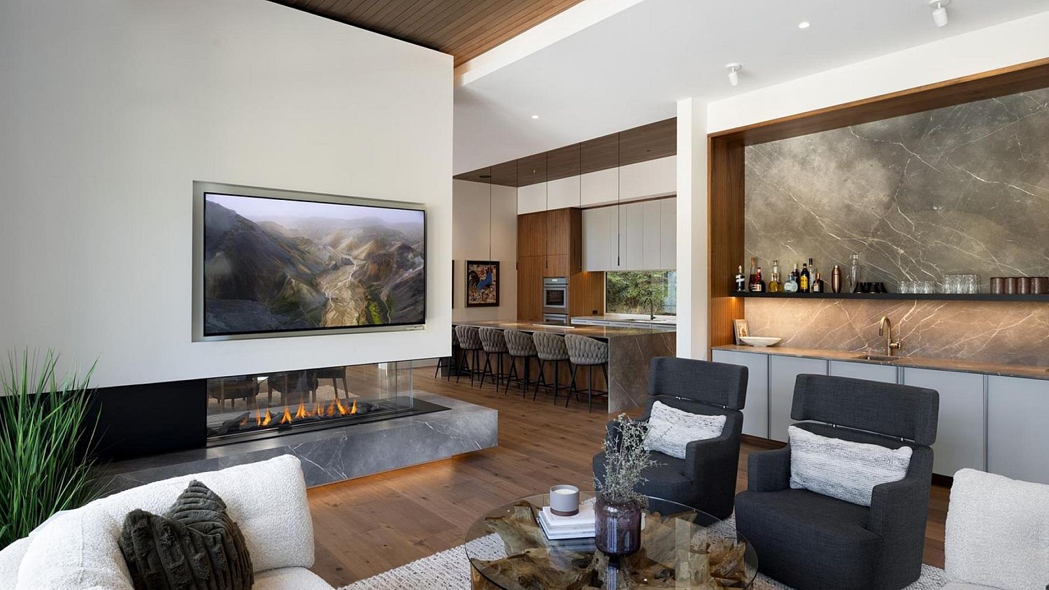 3218 Juniper Place