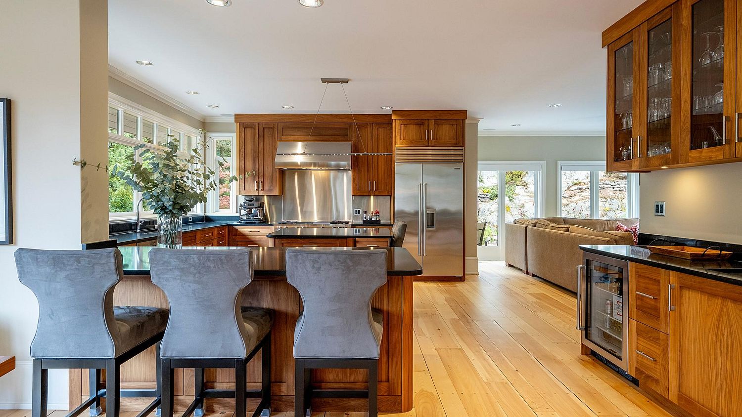 3232 Peak Drive