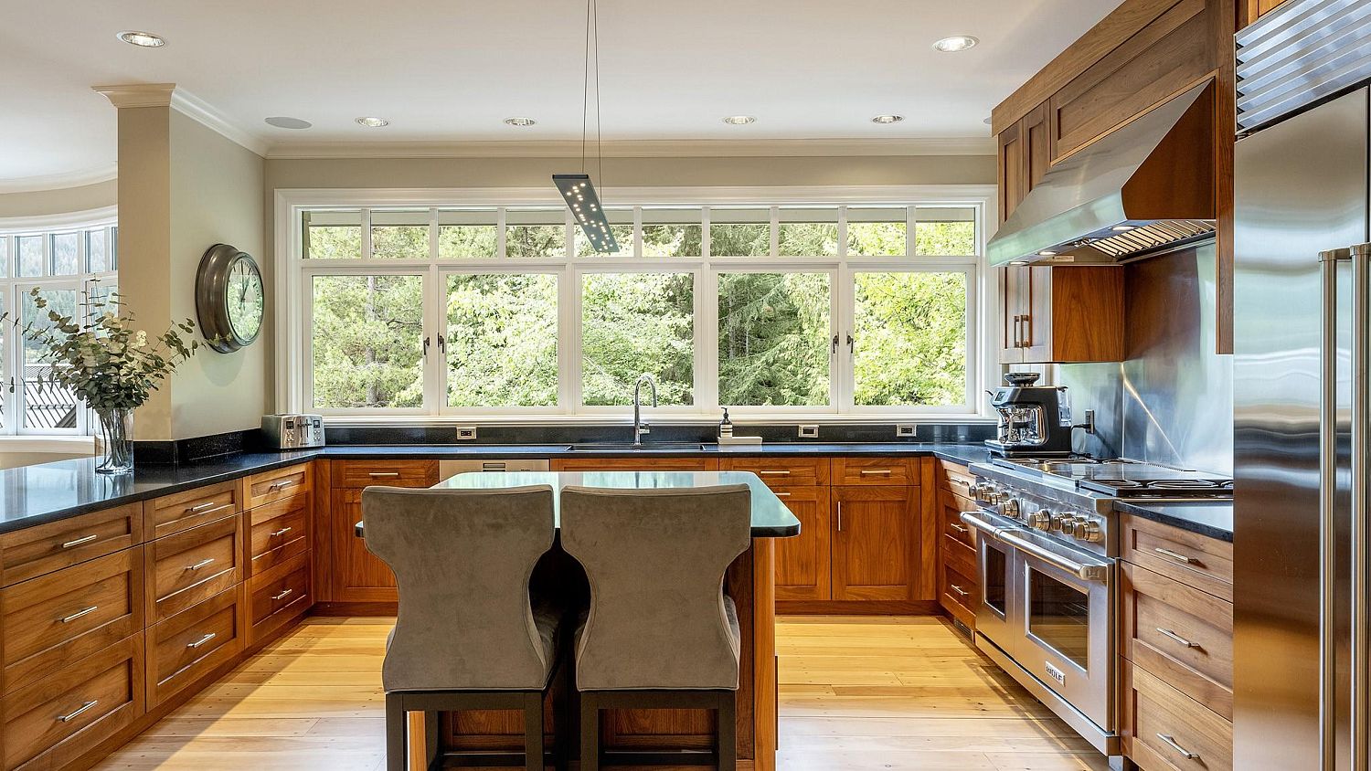 3232 Peak Drive