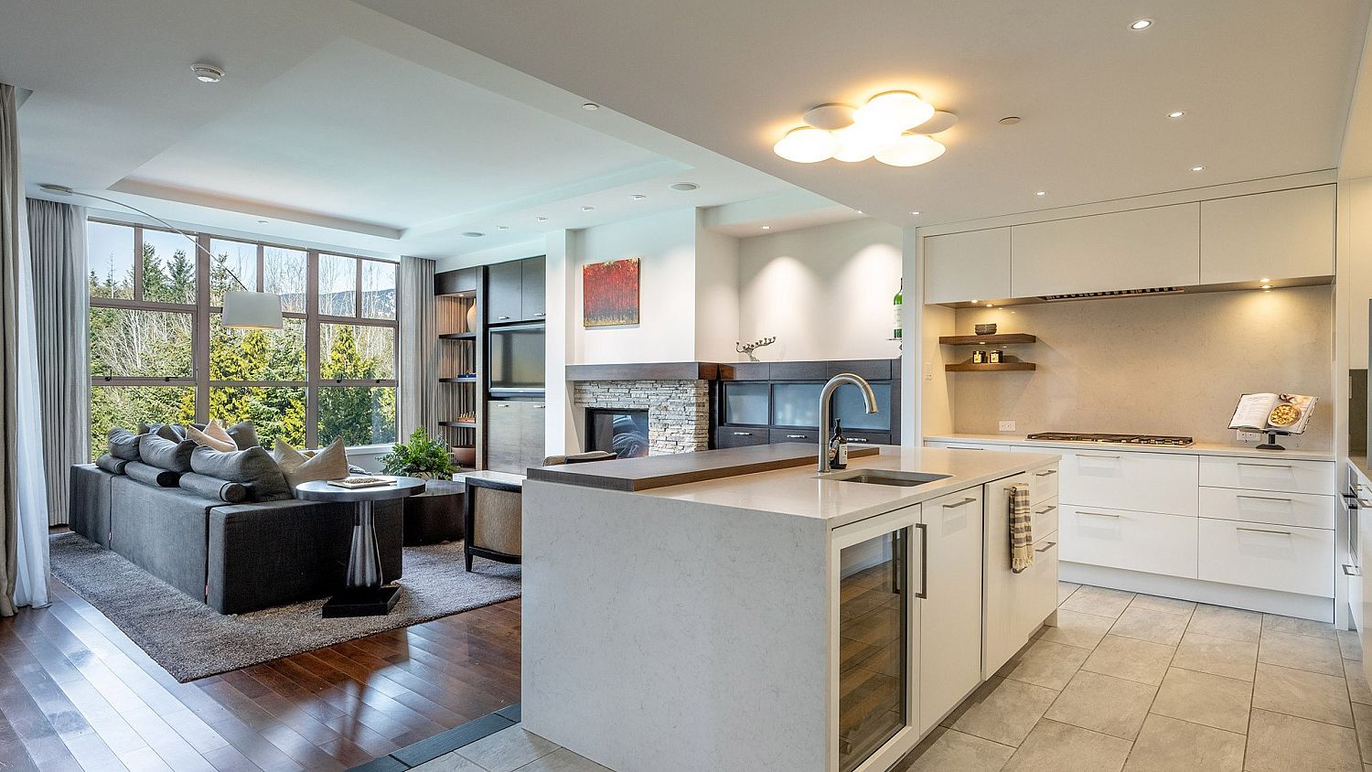 33 Four Seasons Private Residences