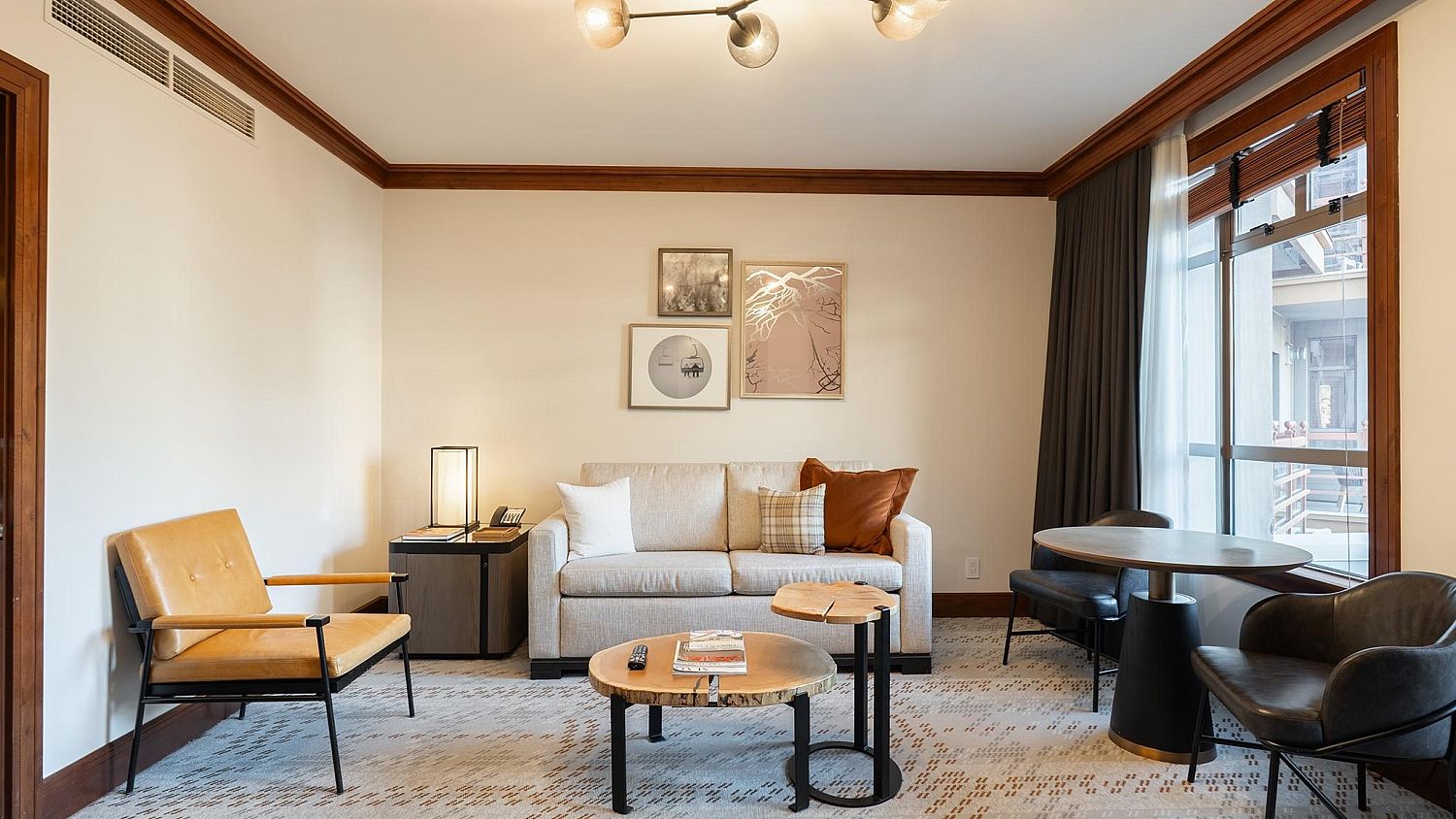 343 Four Seasons Resort
