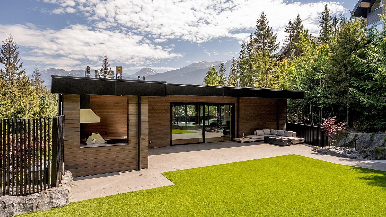 3452 Blueberry Drive