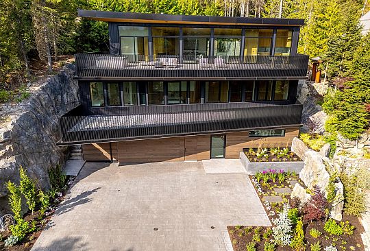 3452 Blueberry Drive Whistler BC Canada