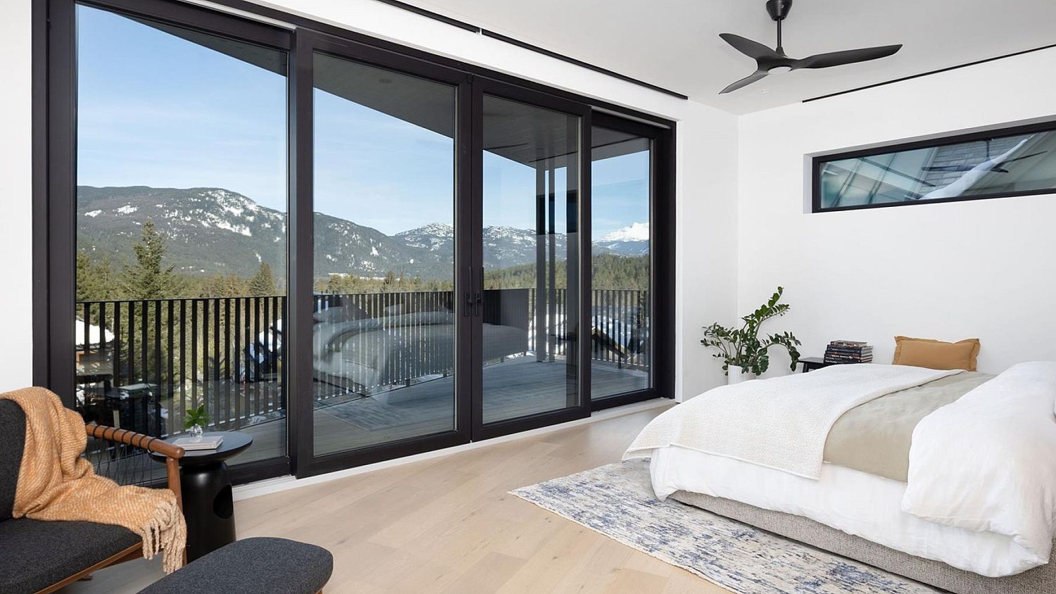 3565 Falcon Crescent