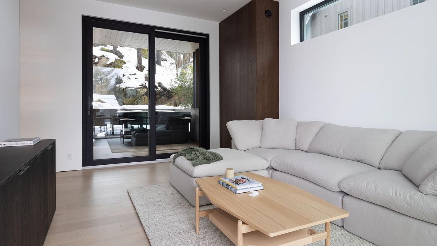 3565 Falcon Crescent