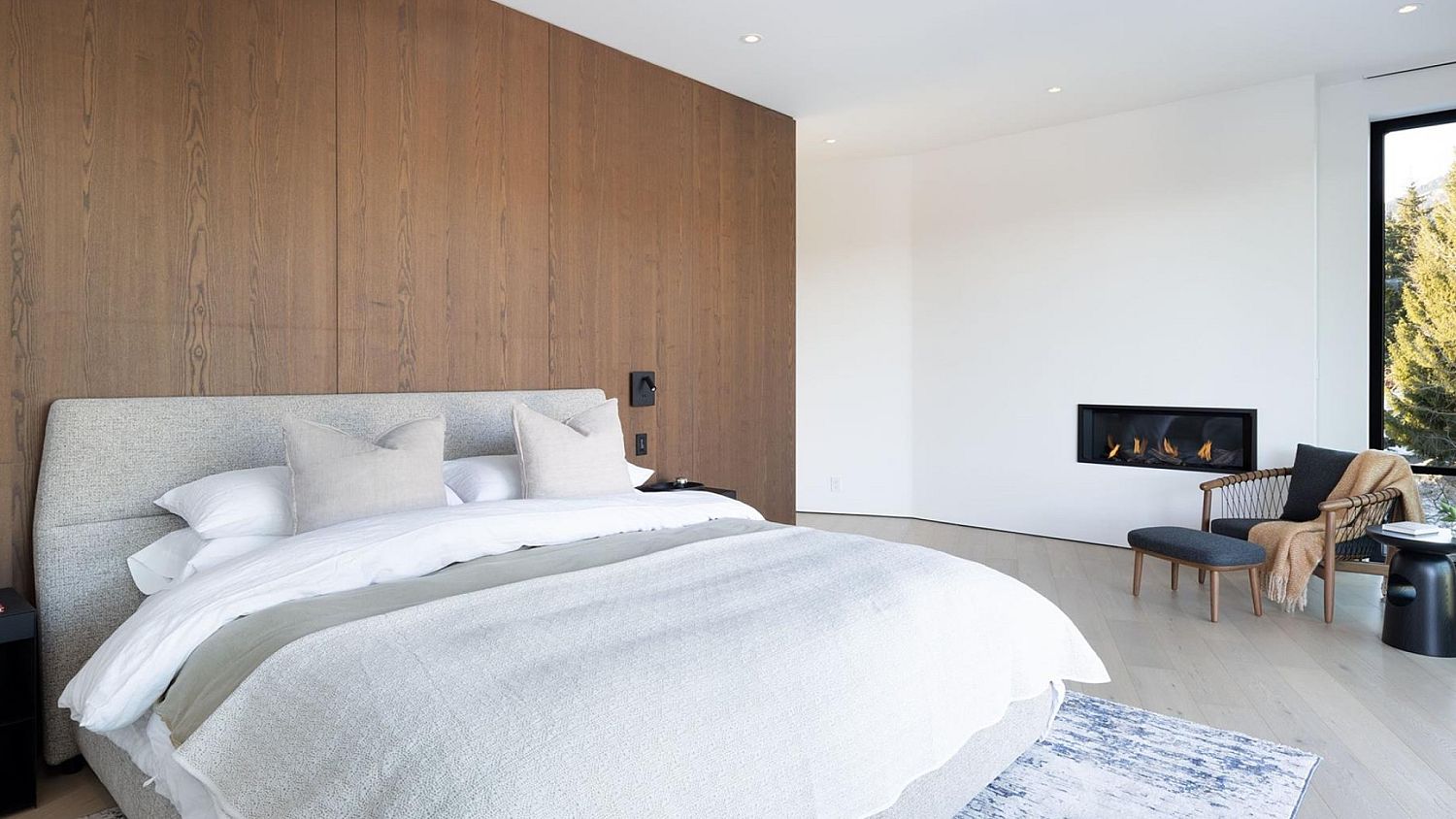 3565 Falcon Crescent