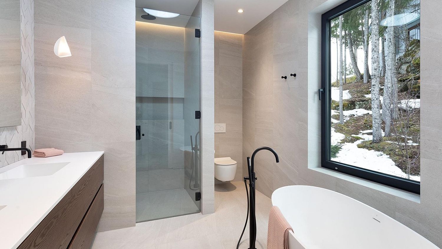 3565 Falcon Crescent