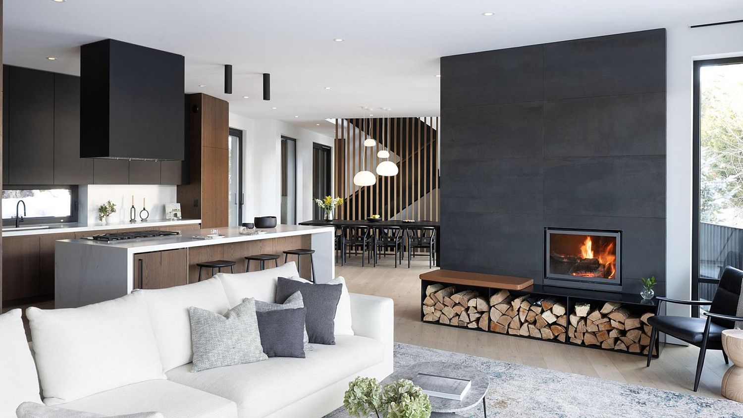 3565 Falcon Crescent