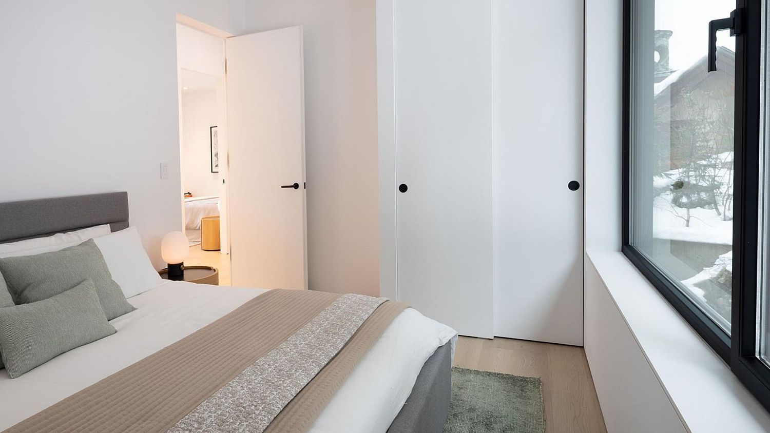 3565 Falcon Crescent