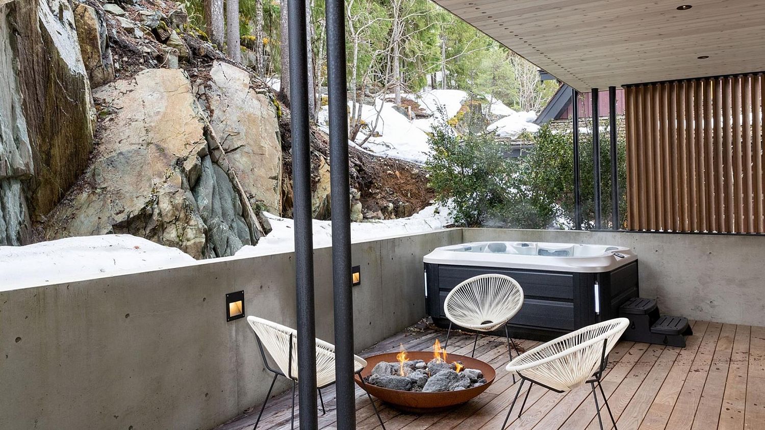 3565 Falcon Crescent