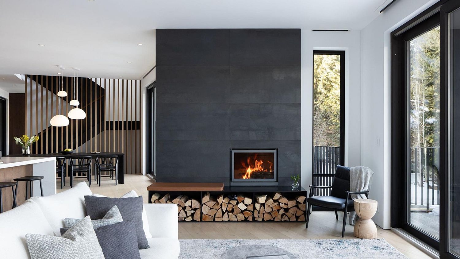 3565 Falcon Crescent