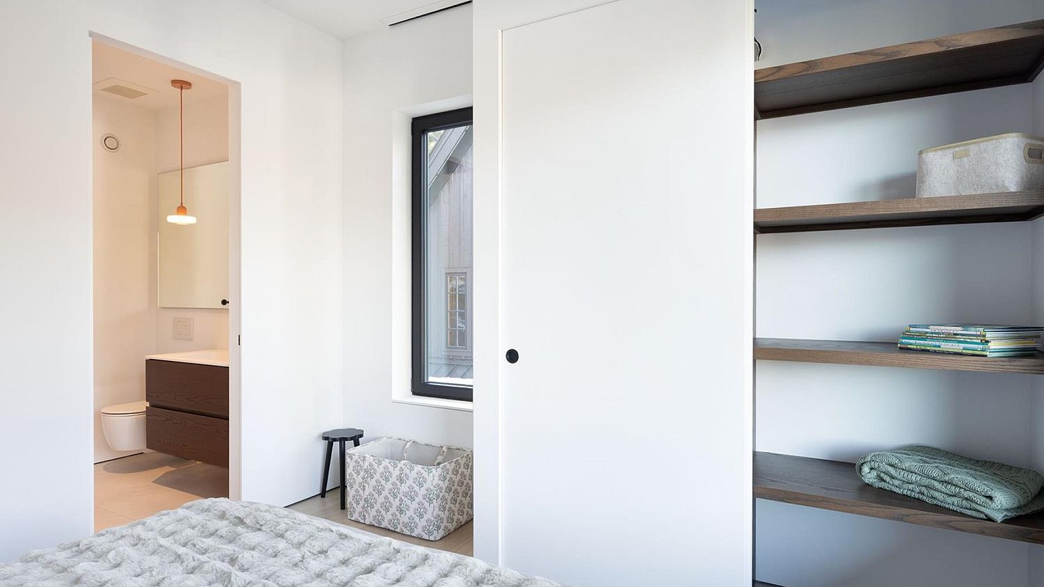 3565 Falcon Crescent