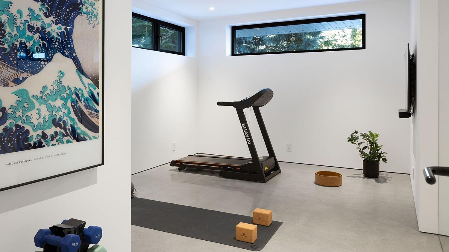 3565 Falcon Crescent