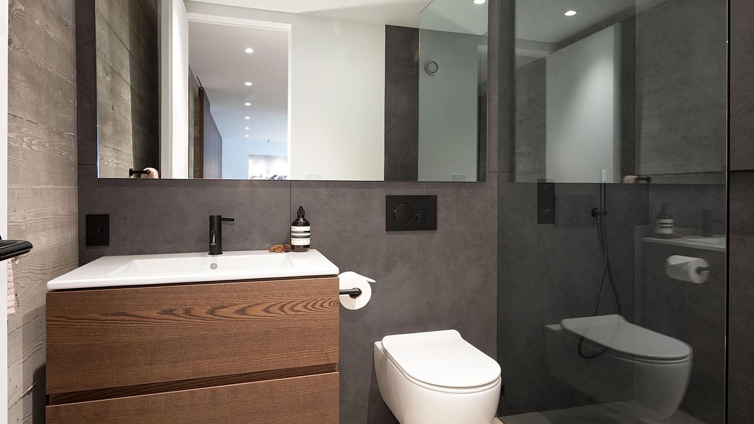 3565 Falcon Crescent