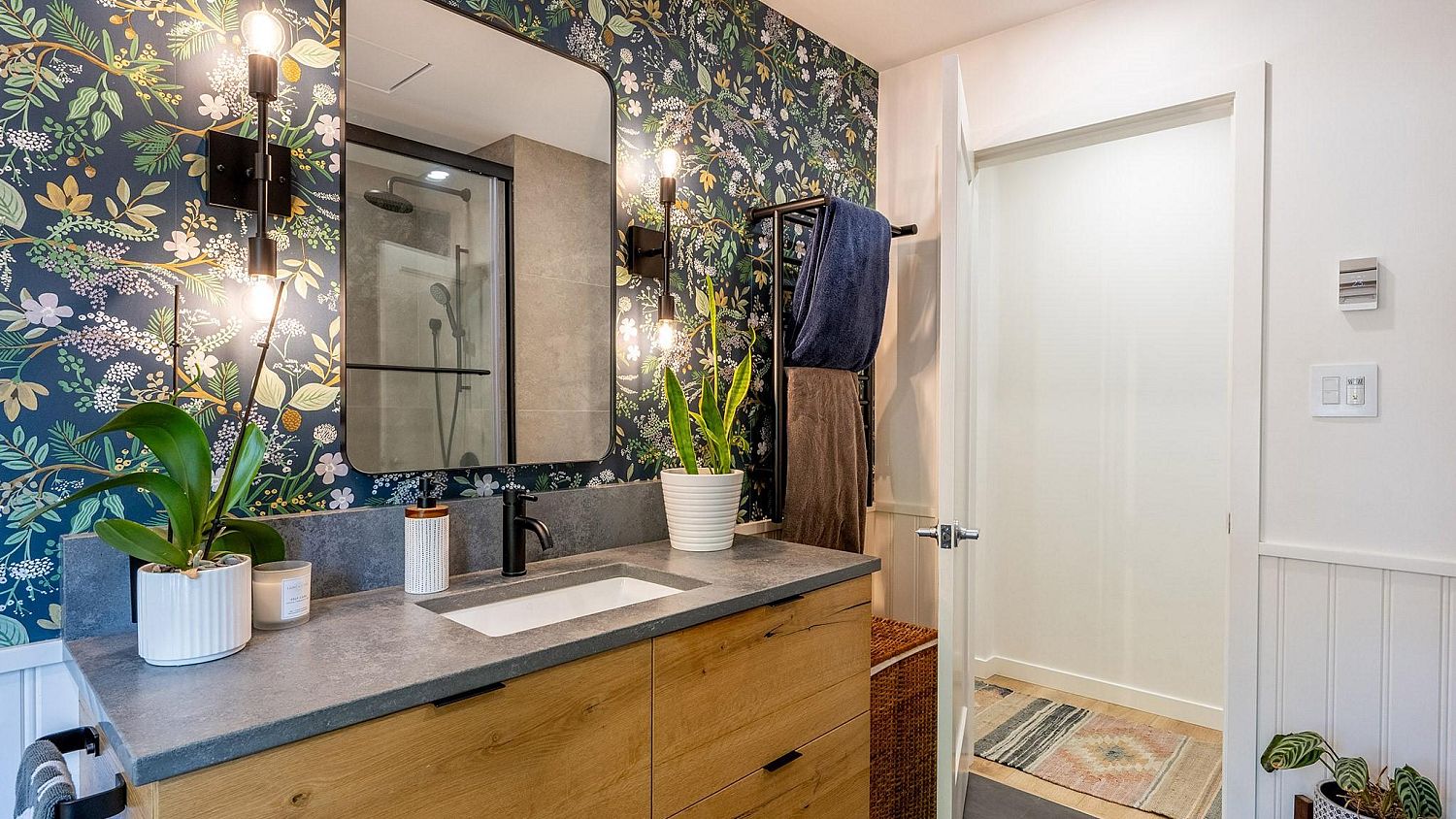 38876 Buckley Avenue, Squamish