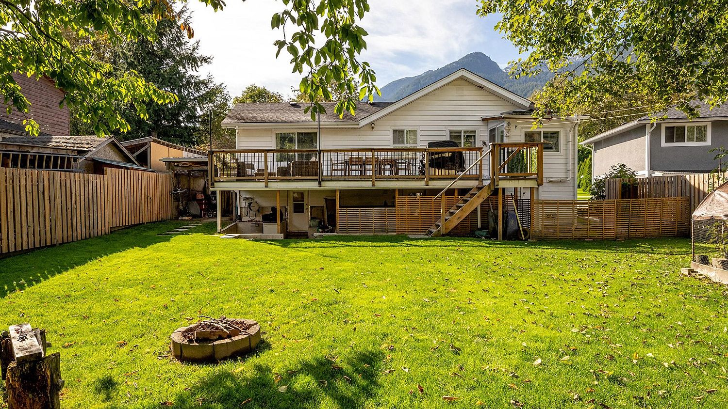 38876 Buckley Avenue, Squamish