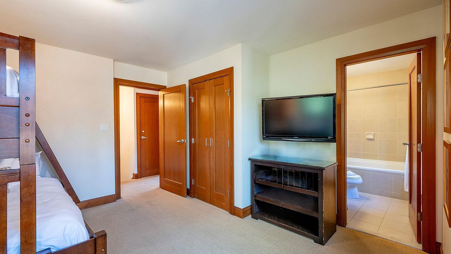 4855 Casabella Crescent