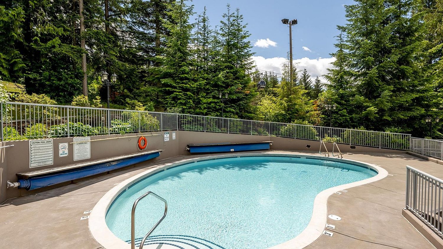 501 Woodrun Lodge
