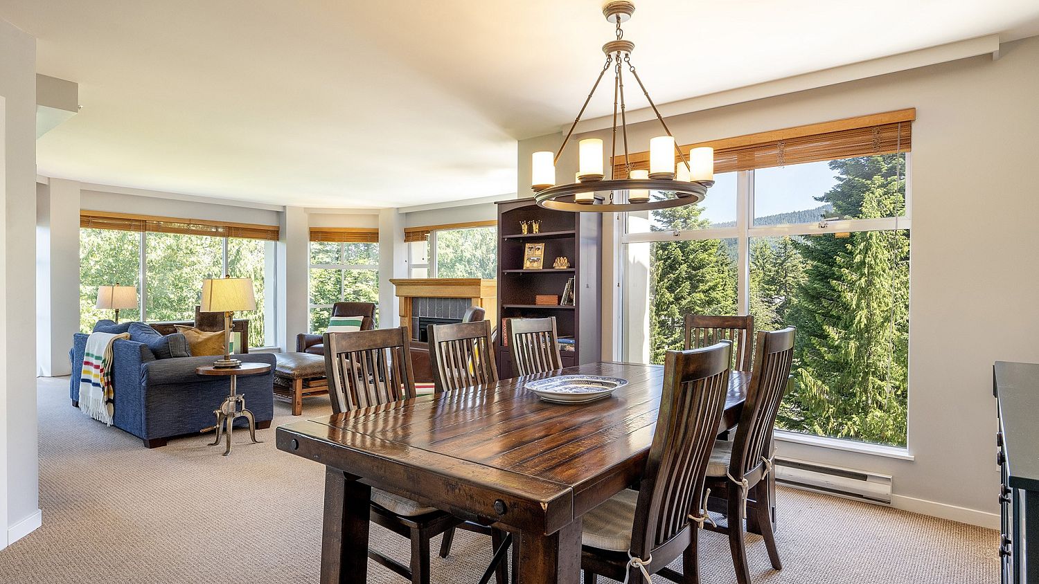 501 Woodrun Lodge