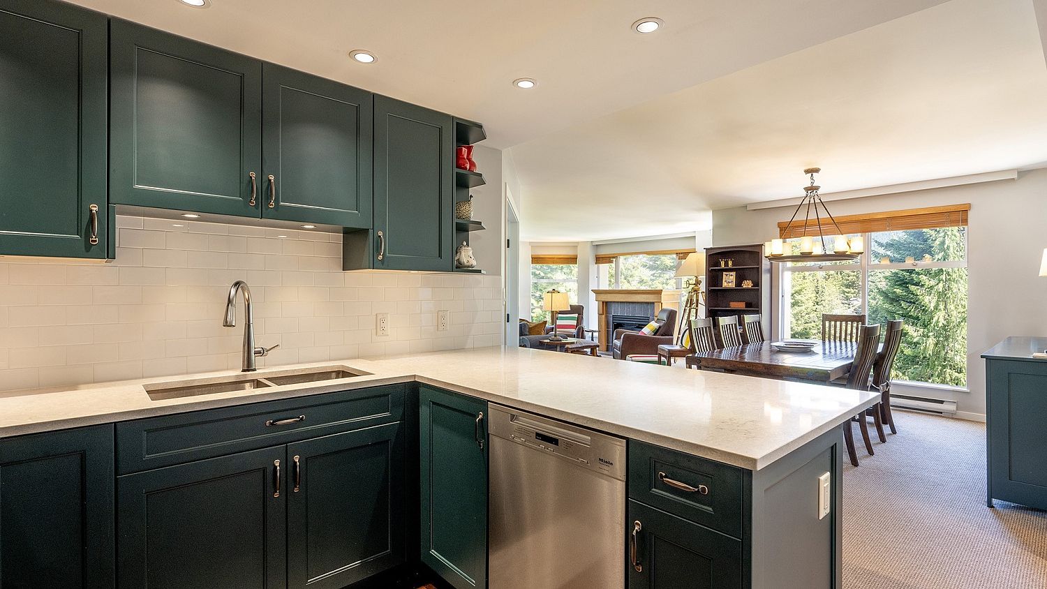501 Woodrun Lodge