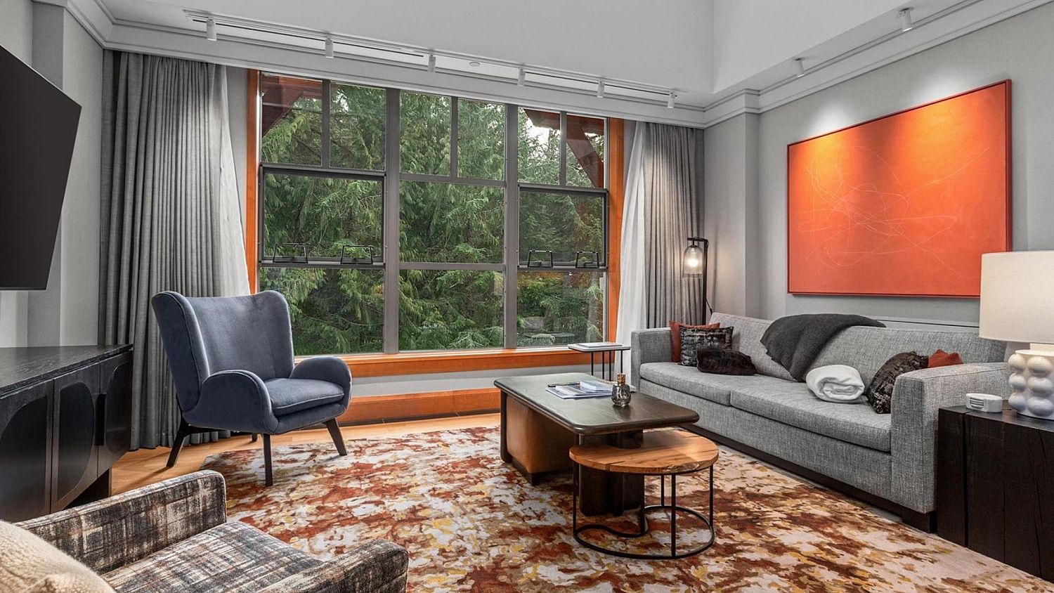 52 Four Seasons Private Residences