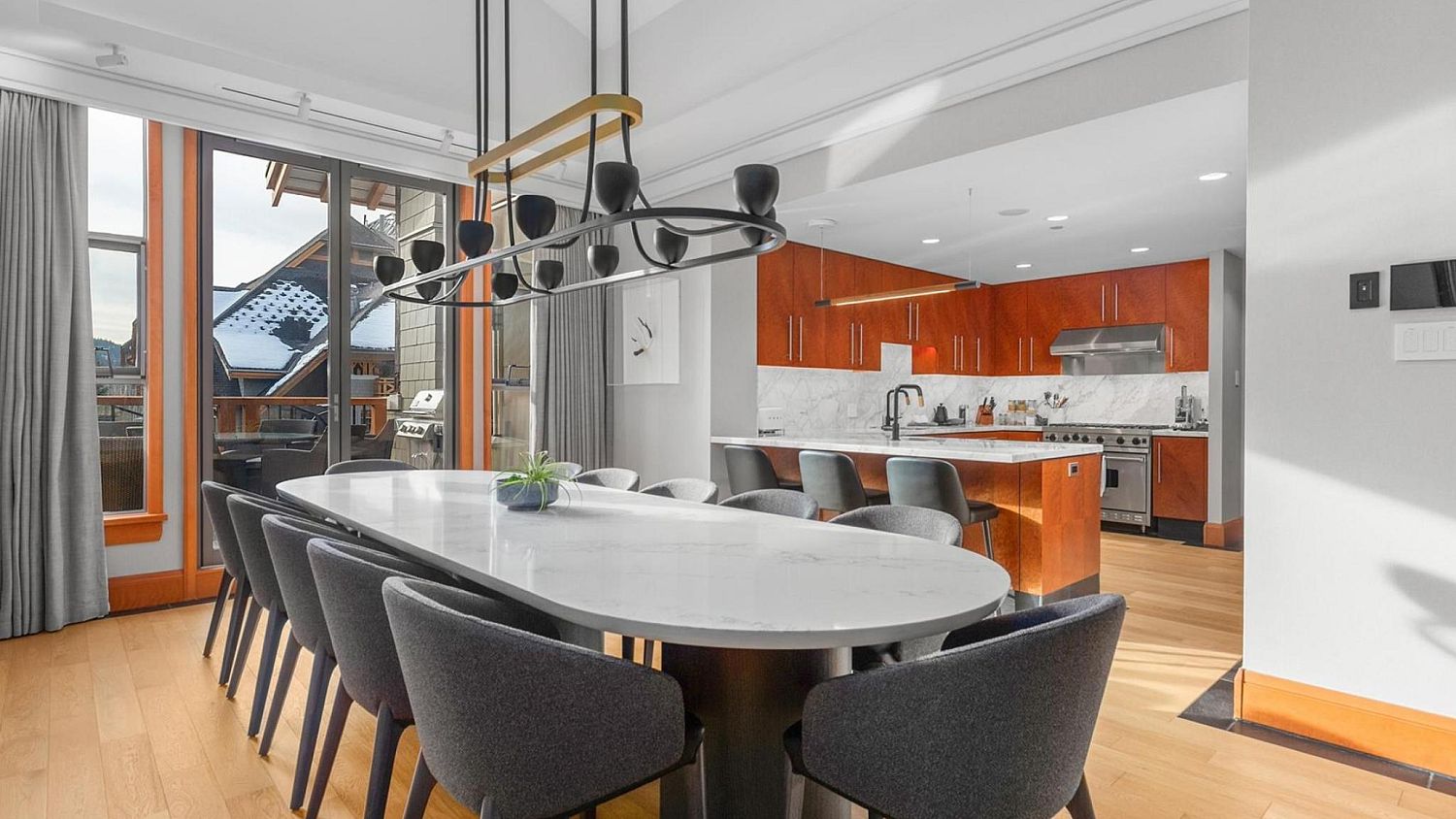 52 Four Seasons Private Residences