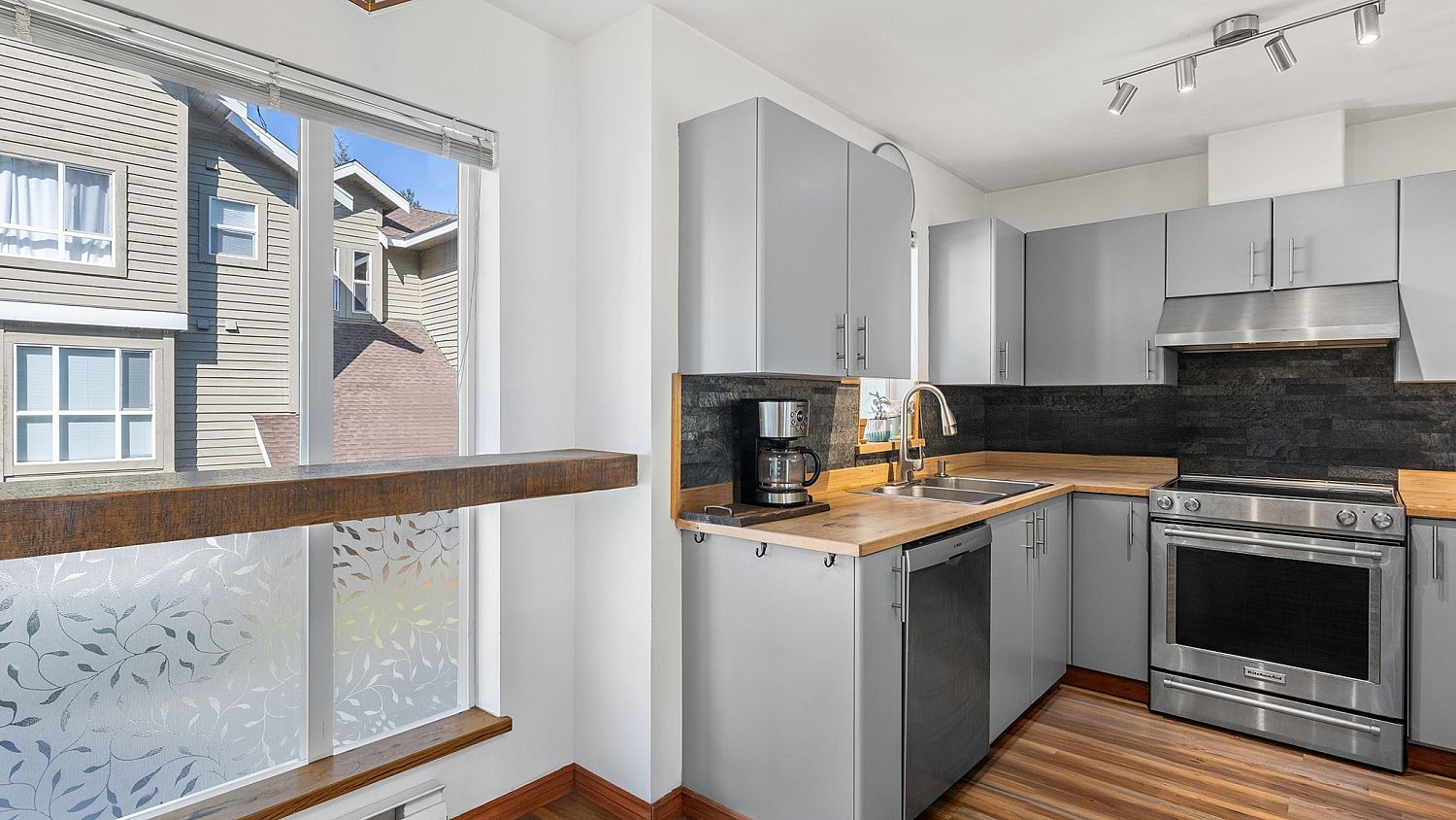 54 1400 Park Street, Pemberton