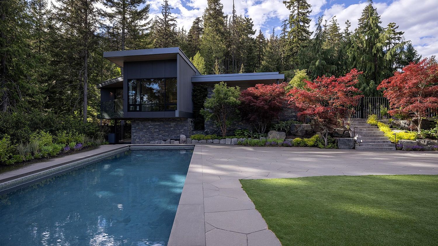 5412 Stonebridge Drive