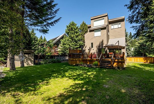 7211 Fitzsimmons Road North Whistler BC Canada