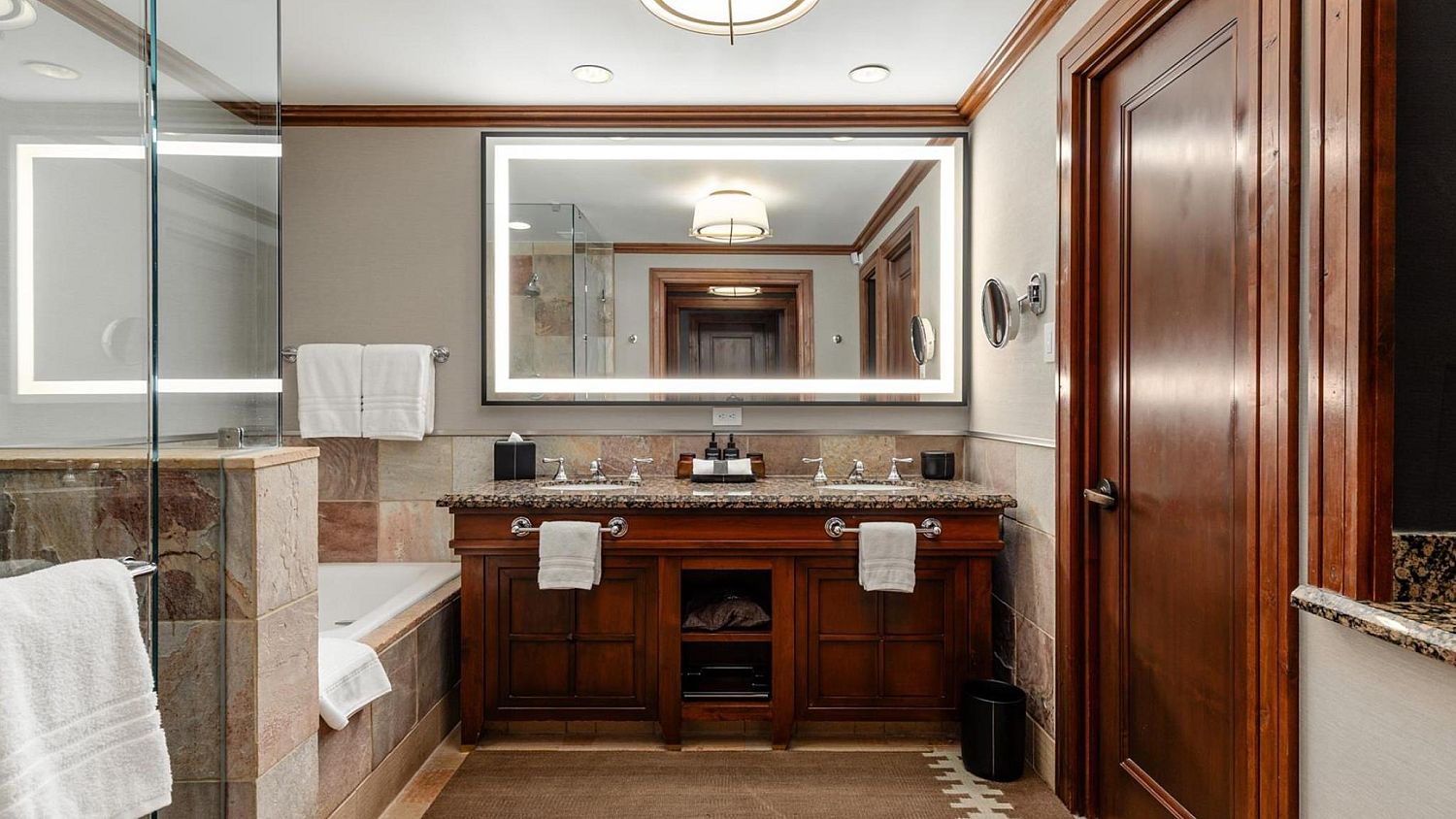 724 Four Seasons Resort