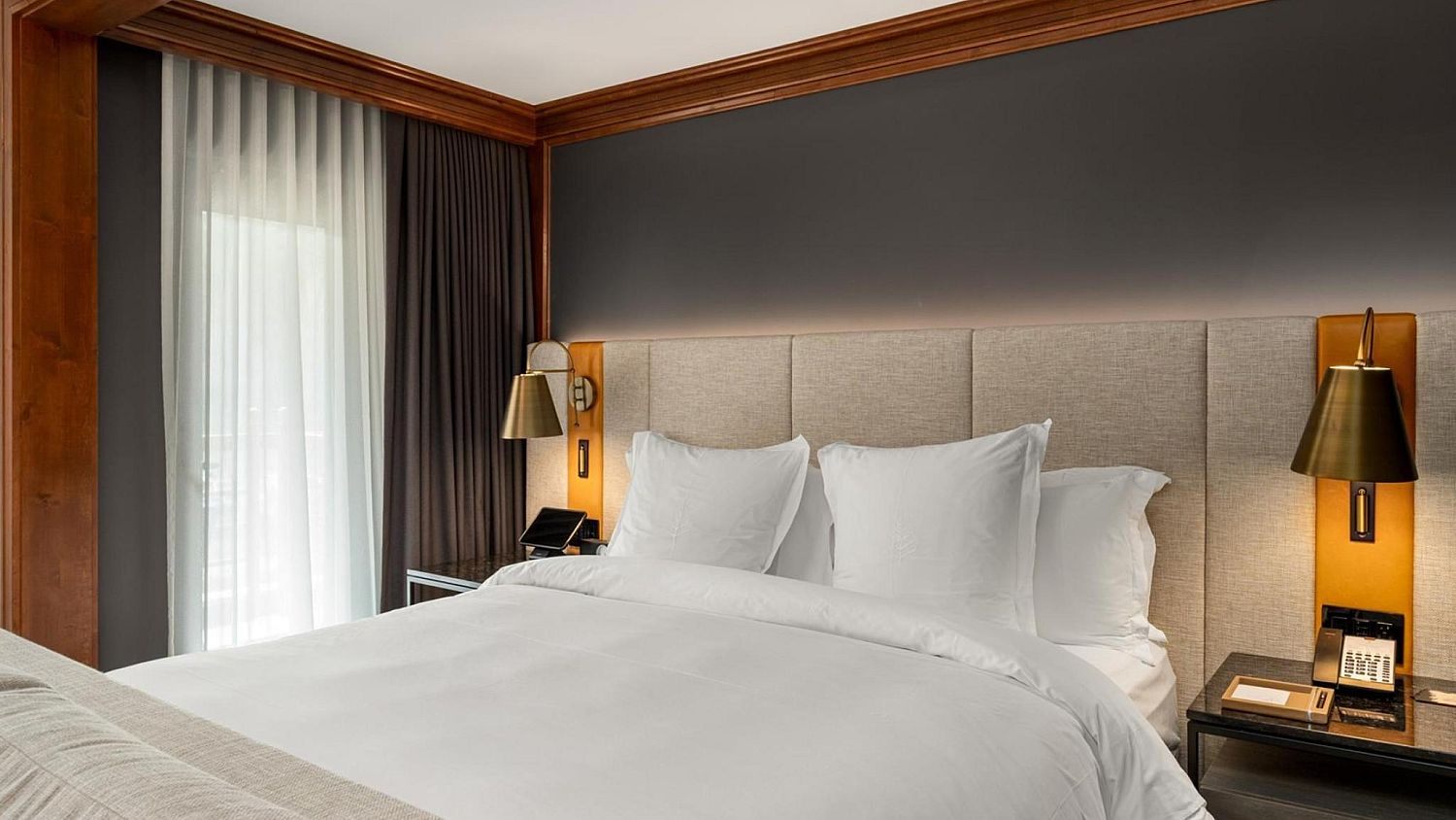 725 Four Seasons Resort