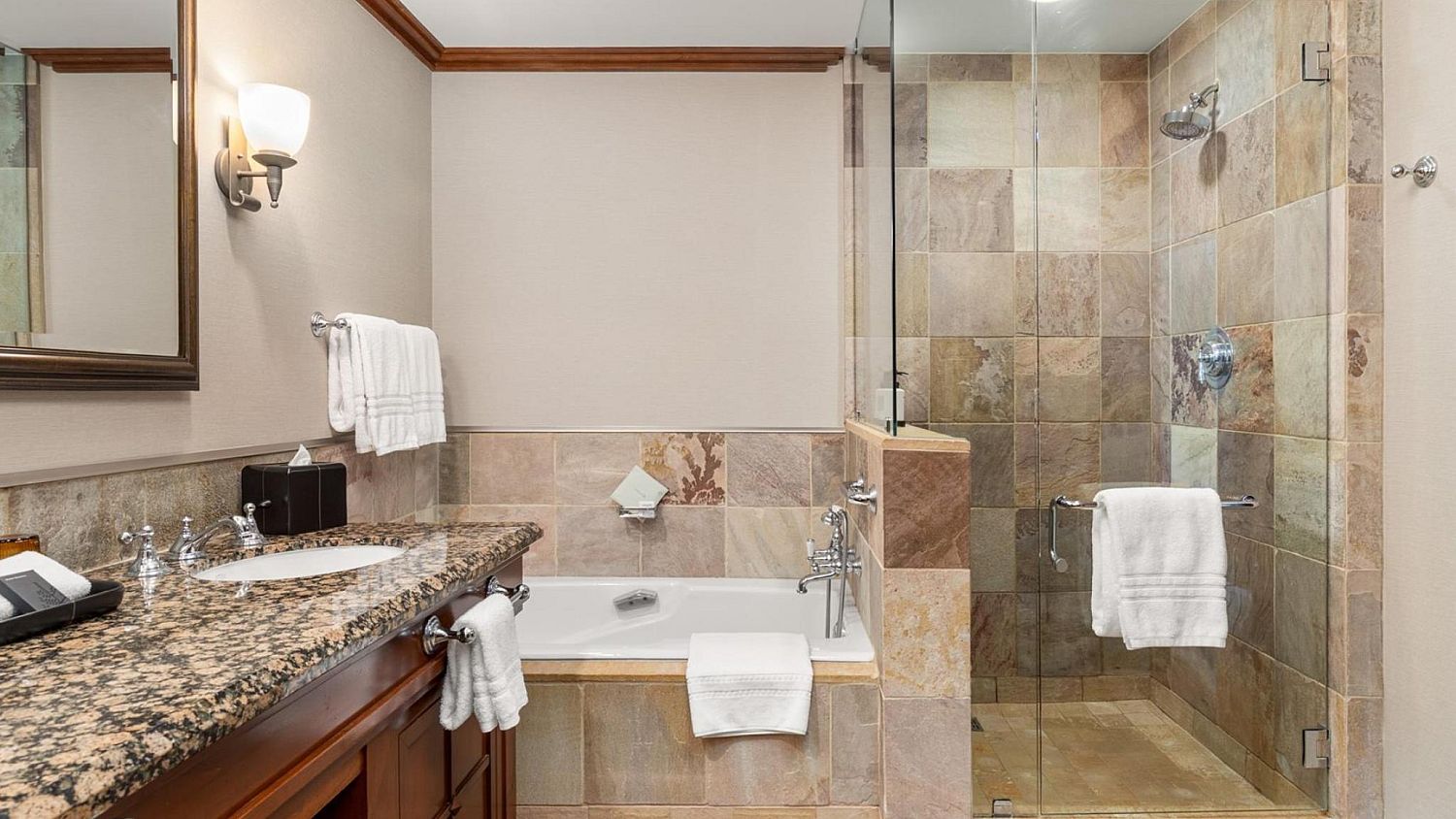 725 Four Seasons Resort