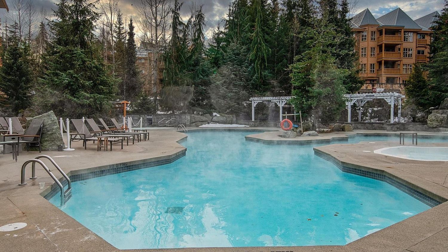 727 Four Seasons Resort