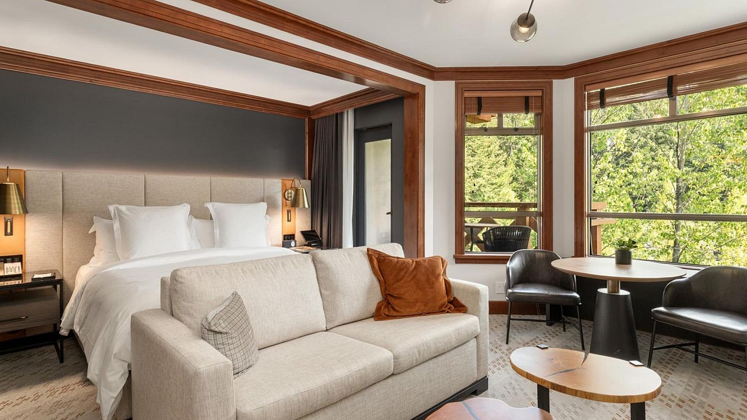728 Four Seasons Resort