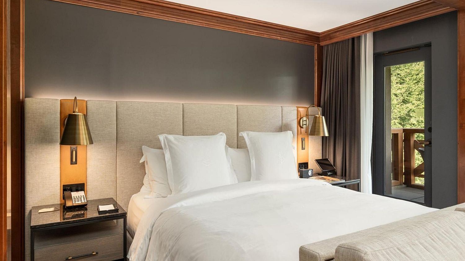 728 Four Seasons Resort