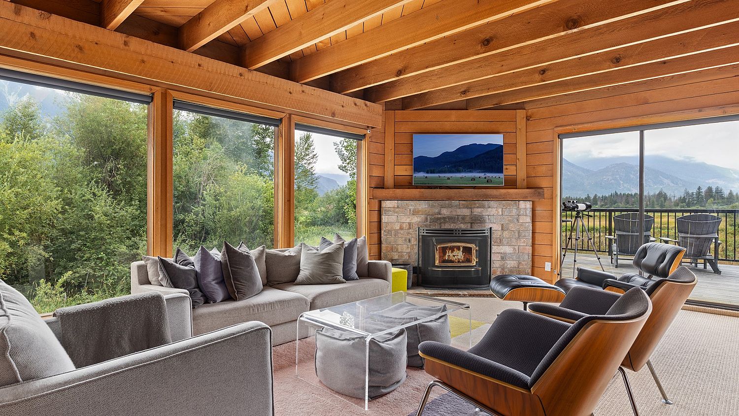 7320 Macrae Road, Pemberton