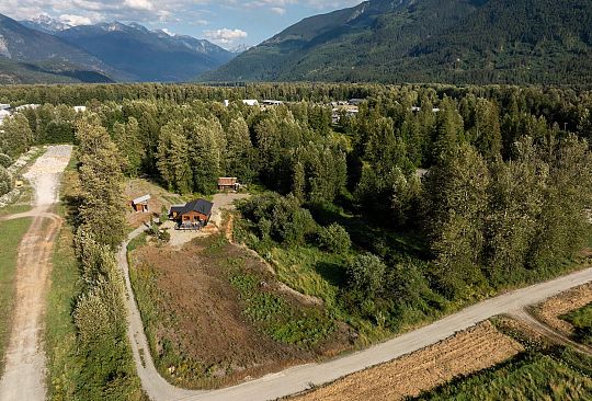 7320 Macrae Road Pemberton BC Canada