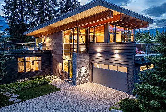 7325 Toni Sailer Lane Whistler BC Canada