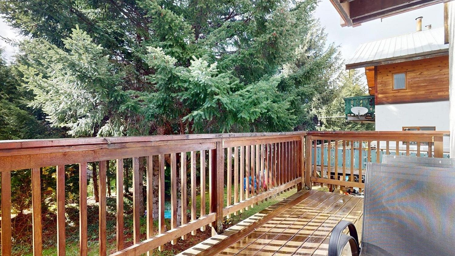 7425 Ambassador Crescent